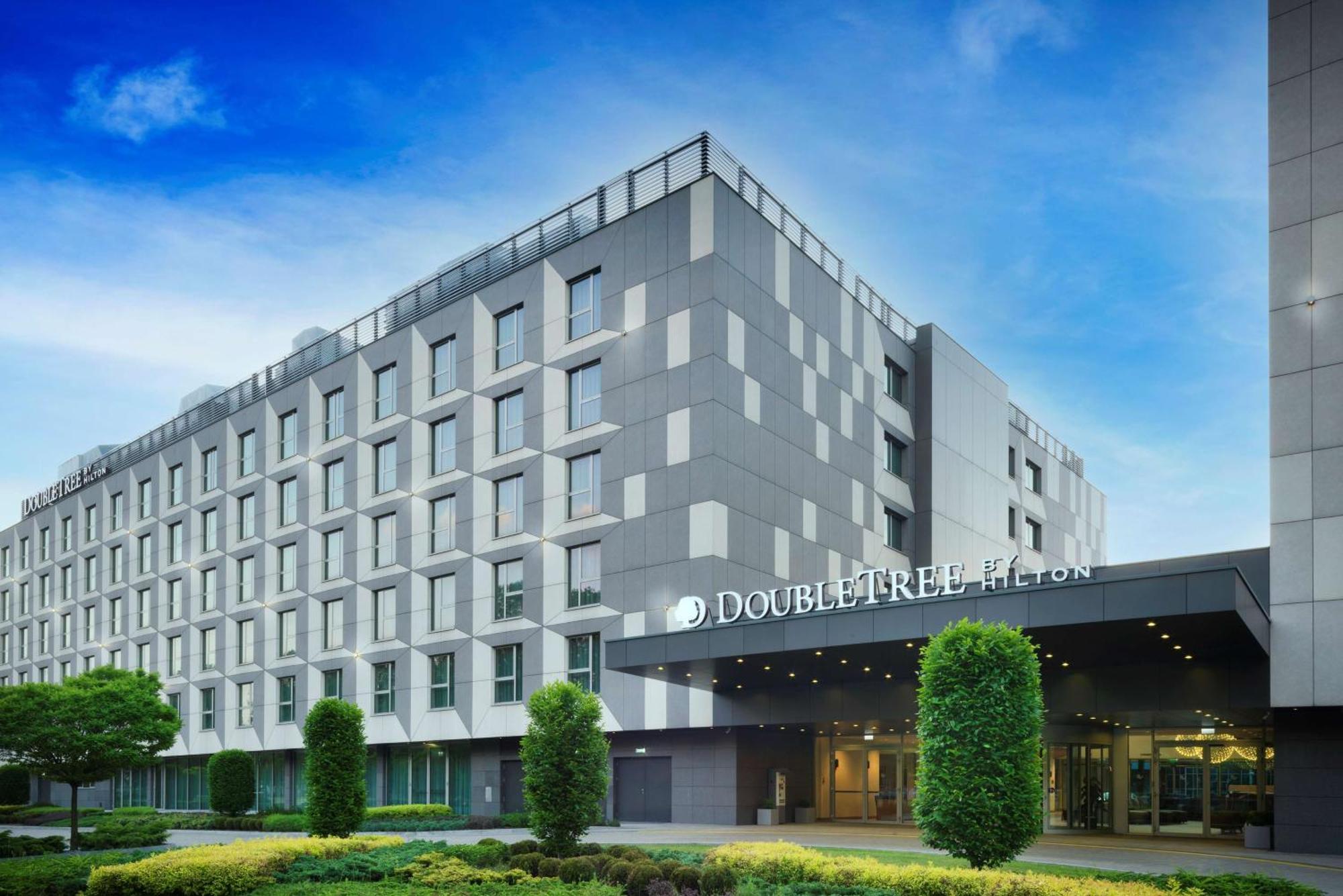 Doubletree By Hilton Krakow Hotel & Convention Center Exterior foto